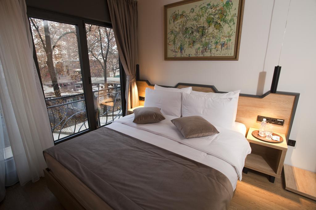 Solun'S Riverside Rooms スコピエ エクステリア 写真